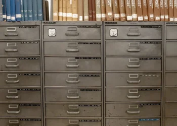 Antivirüsler: Bilgisayarınızın Bekçileri mi Yoksa Hırsızlar mı?